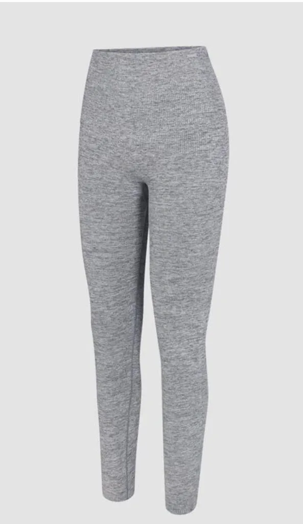 Savage X Fenty SEAMLESS RIB SPORT LOW-IMPACT BRA and legging set - Image 4