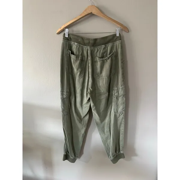 American Eagle Green Elastic Waist Cargo Joggers Size Small Short - Image 9