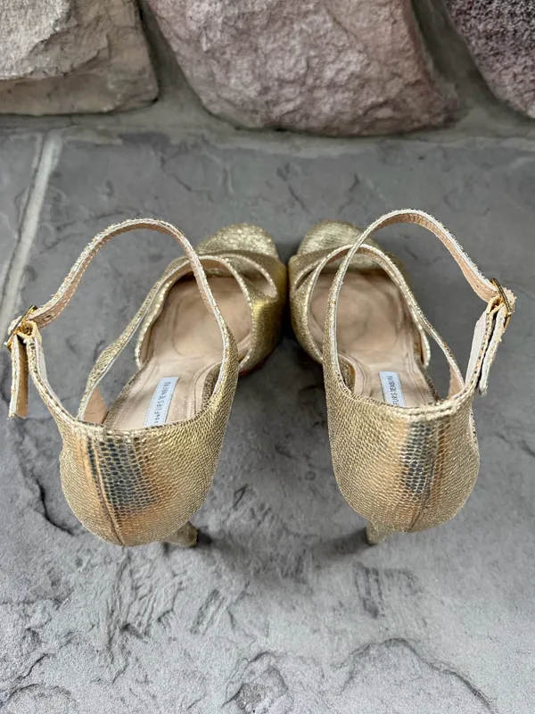 Diane Von Furstenberg Women's Gold Leather Strappy Embossed Heels - Image 7