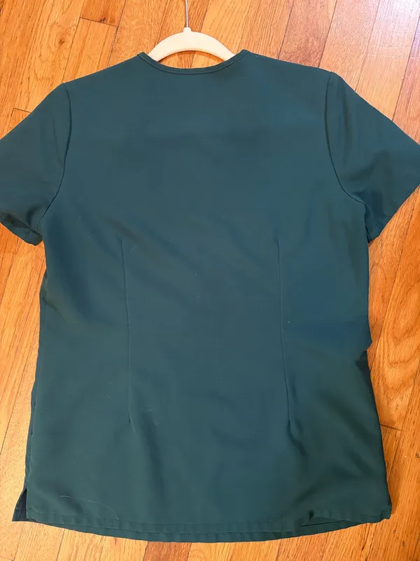 FIGS Catarina One-Pocket Scrub Top Green - Image 4
