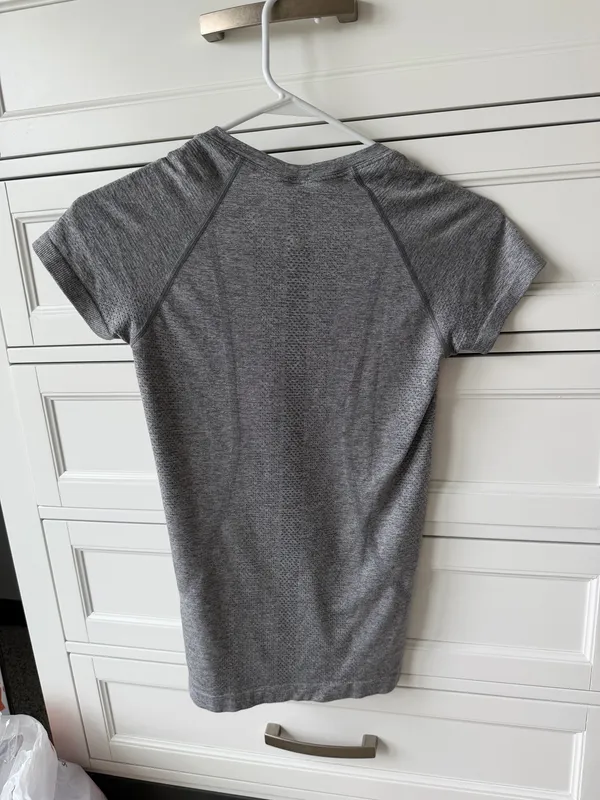 Lululemon grey short sleeve swiftly tech - Image 3