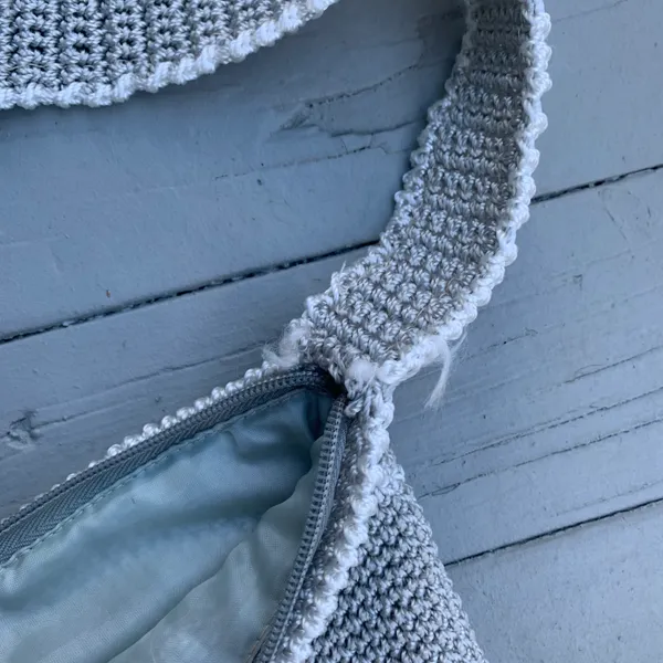 Grey/White Zip Up Knit Crossbody Bag Purse - Image 5