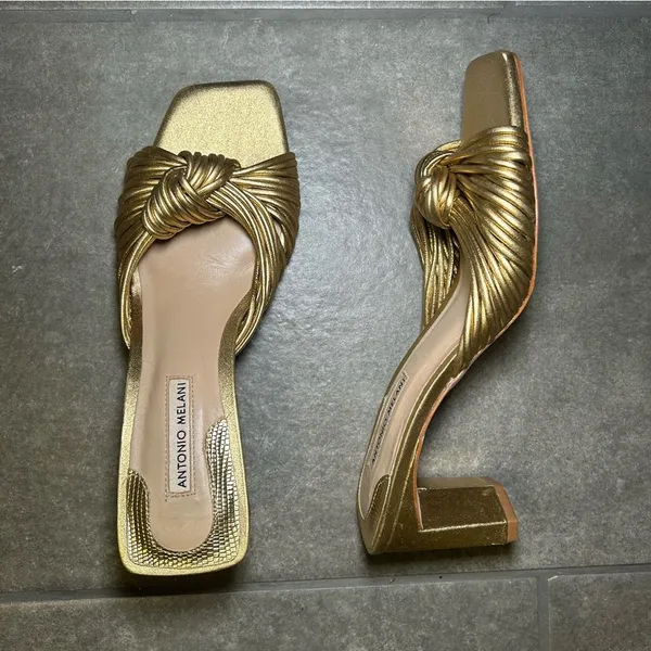 Antonio Melani Gold Knotted Leather Square Toe Sandal Heels Women’s Shoe Size 7 - Image 2