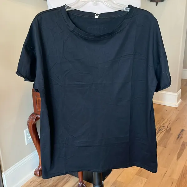 Oversized Solid Black Tee New - Image 2