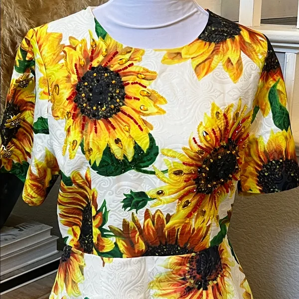 L'ATISTE Sunflower Paradise Mini Dress White Yellow Floral Embellished SZ Large - Image 3