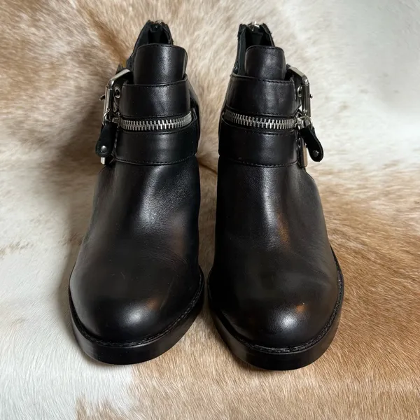 Dolce Vita Buckle Black Leather Biker Bootie Size 8 A22‎ - Image 4