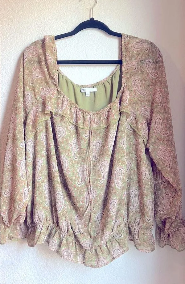 DR2 Sage Paisley Blouse Size XXL - Image 3
