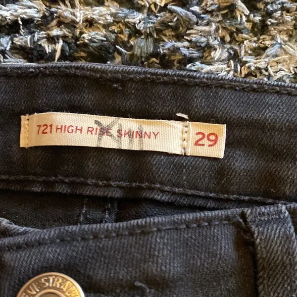 Levi’s 721 high rise black‎ jeans 29 - Image 6