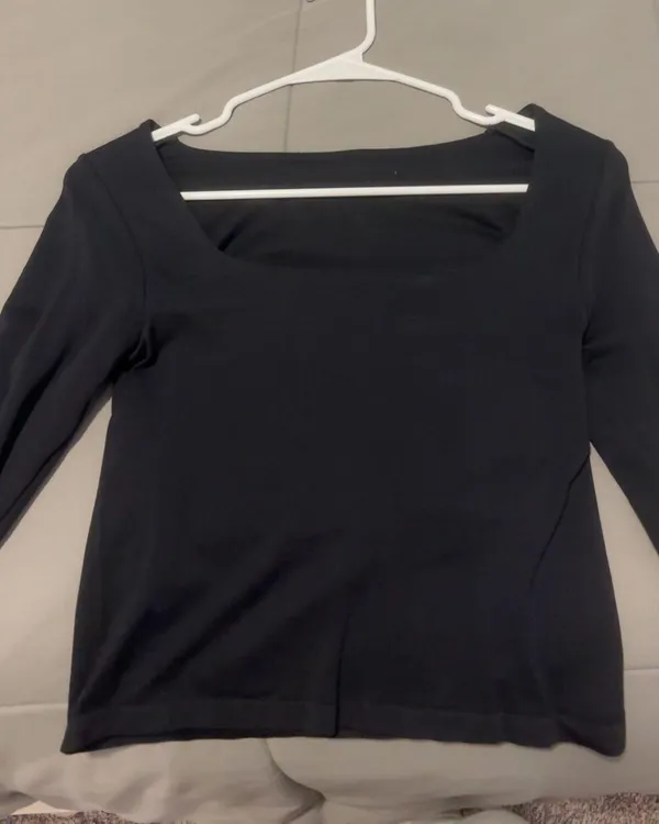 Forever 21 Black Long Sleeve - Image 3