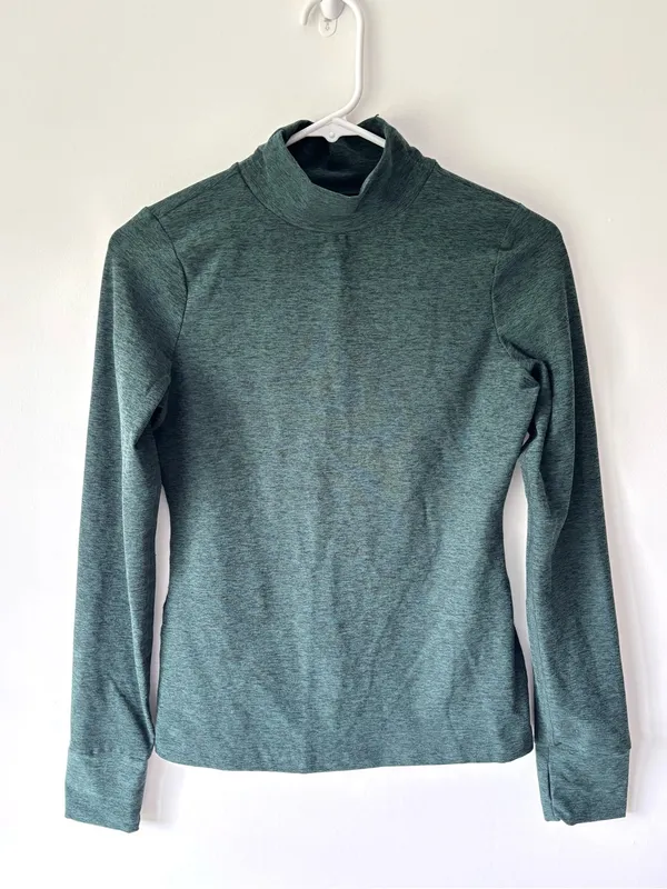 Beyond Yoga Forest Green Spacedye Captivating Turtleneck Pullover Long Sleeve - Image 4