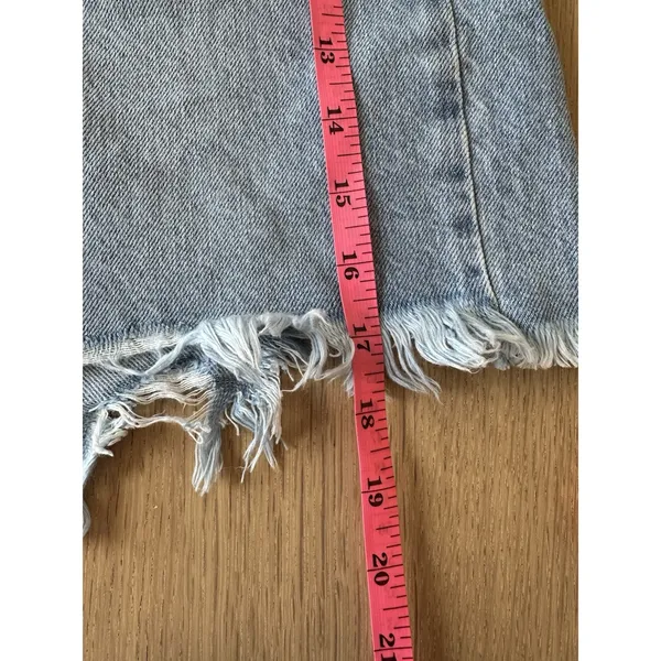 Boden women's Bermuda Denim Short Size 32 2630 - Image 9