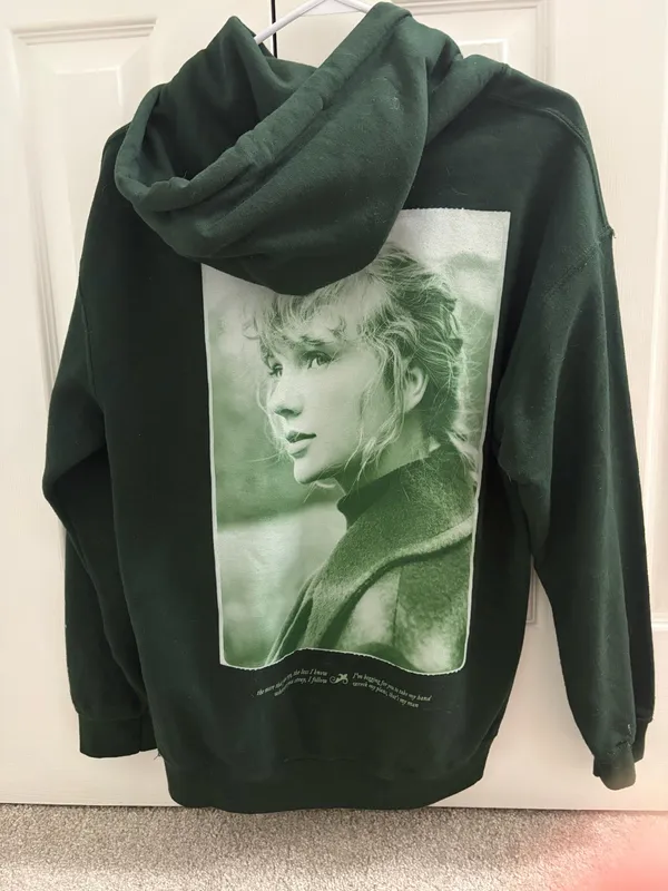 Taylor Swift Sweatshirt - Image 2