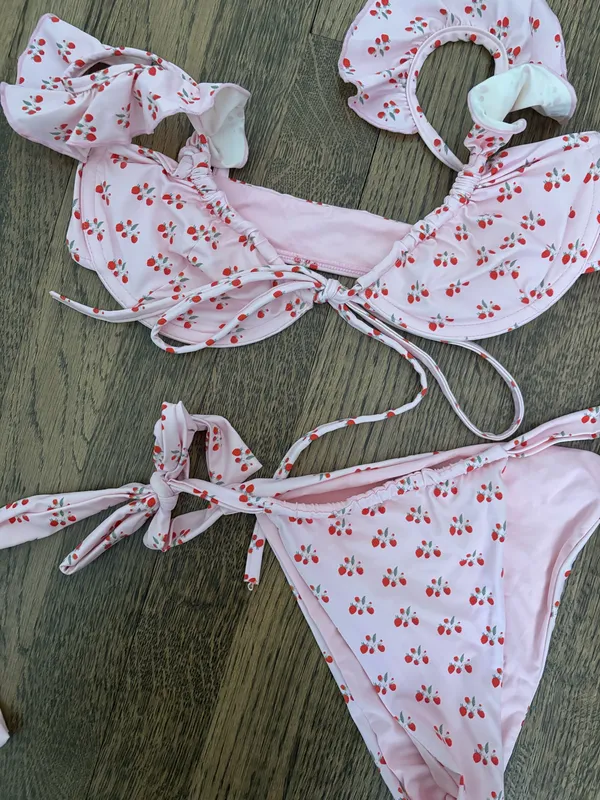 Bikinis Frankies Strawberry Bikini - Image 3