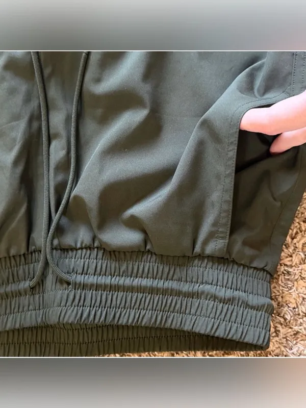 GapFit Women's Olive Green Drawstring Casual Pants Size Small - Image 6