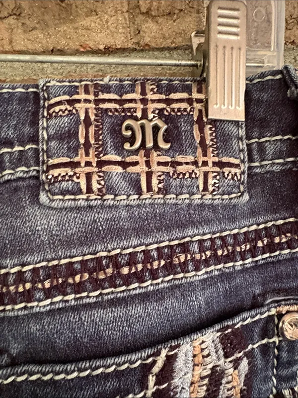 Miss Me Indigo Washed Skinny Jeans with Distressed Accents - Image 4