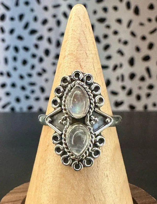 NWT Sterling Silver Double Moonstone Ring Intricate Silver Work Setting - Image 8