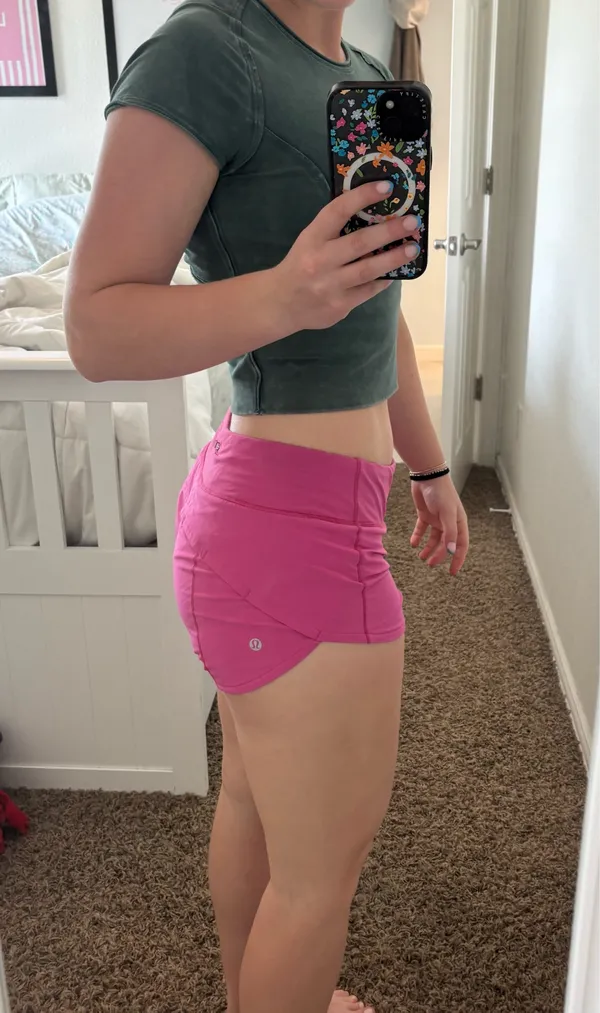 Hot Pink Lululemon Shorts 2.5" Speed Up low-rise - Image 2