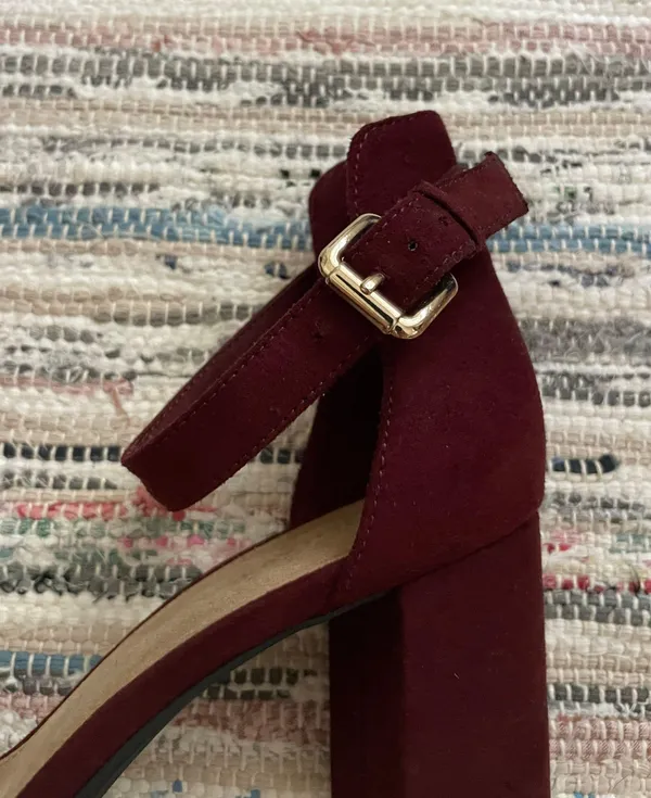 Old Navy Heels - Image 3