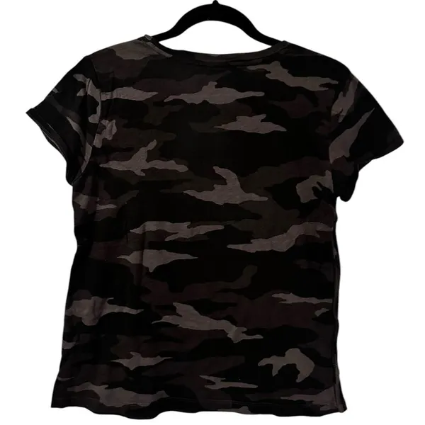 Athleta Daily Camo‎ Crew Neck Short Sleeve Tee Shirt Size Medium - Image 2