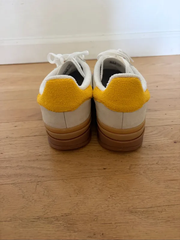 Adidas Gazelle Bold size 10.5 taupe white yellow gold - Image 7