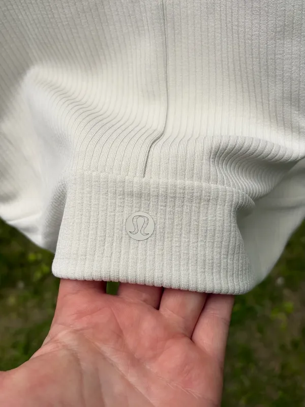 Lululemon Ribbed Softstreme Mockneck Cropped Tank Size Medium - Image 8
