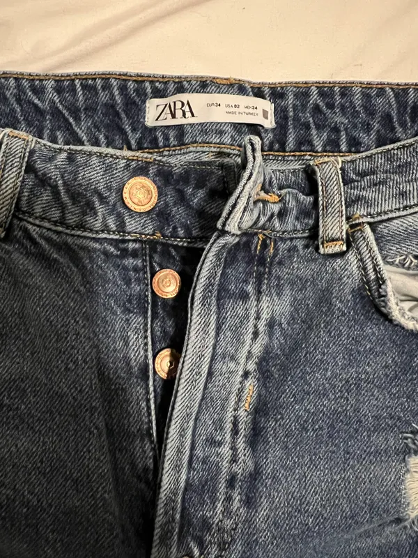 ZARA HIGH RISE BOYFRIEND JEANS - Image 3