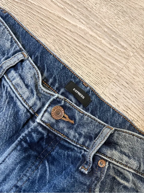 •EXPRESS• HIGH RISE STRAIGHT ANKLE JEANS - Image 5