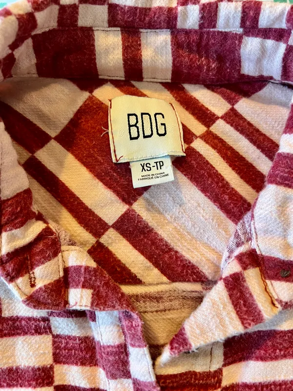 BDG Urban Outfitters Caleb Cropped Flannel Shirt - Image 5