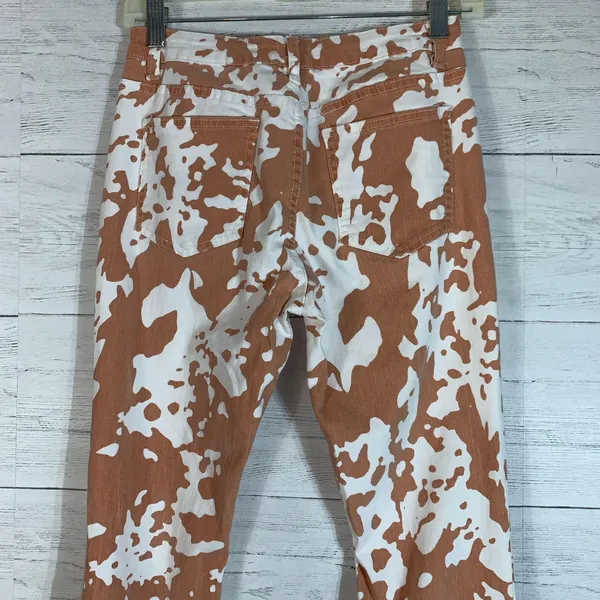 Sunland17 high rise cowhide flare with frayed hem jeans size Small - Image 6