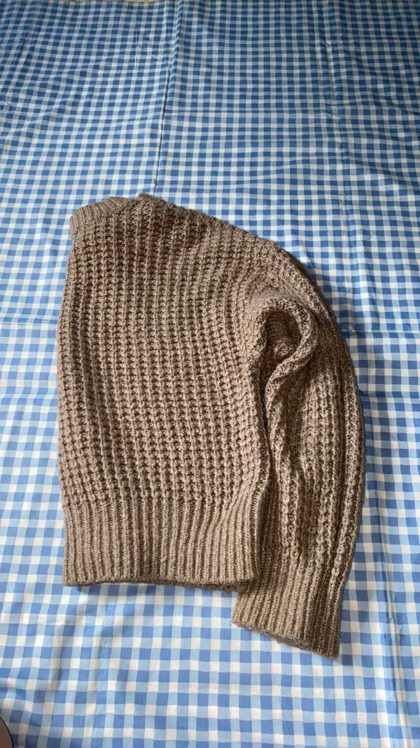 Abercrombie & Fitch Sweater - Image 4