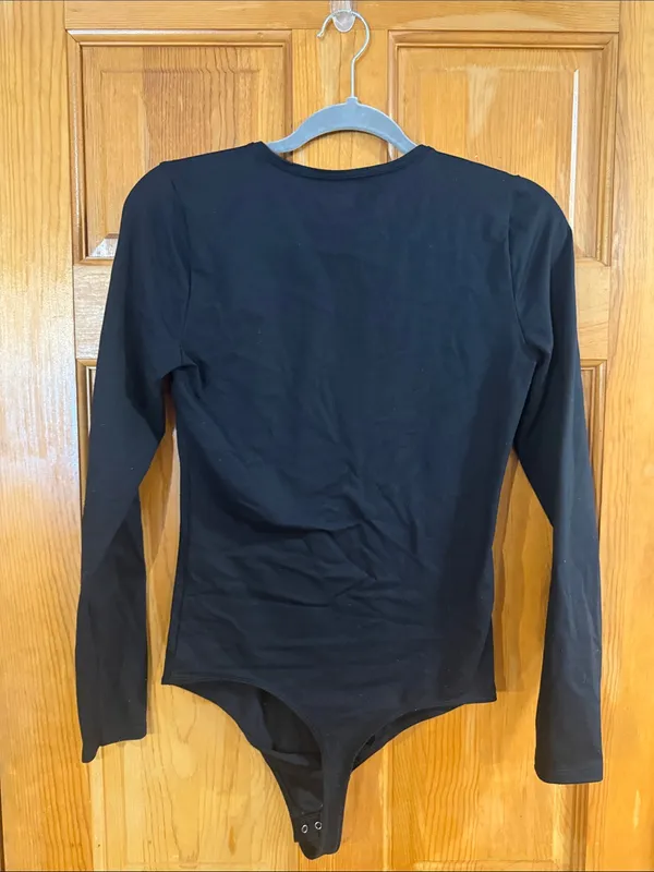 Abercrombie & Fitch black bodysuit unique shoulder cut-out size medium . - Image 3
