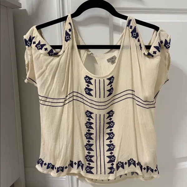 Ecote aztec print cold shoulder flowy blouse - Image 3
