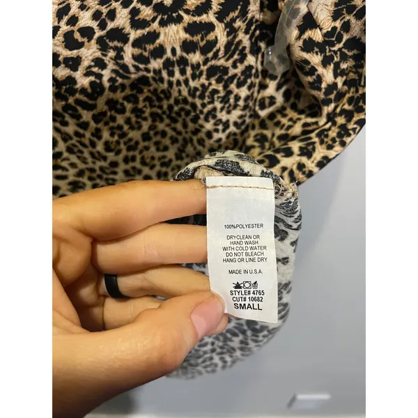 Entro Tank Top Womens Small Brown Leopard Ruffle V-Neck Sleeveless Blouse Animal - Image 5
