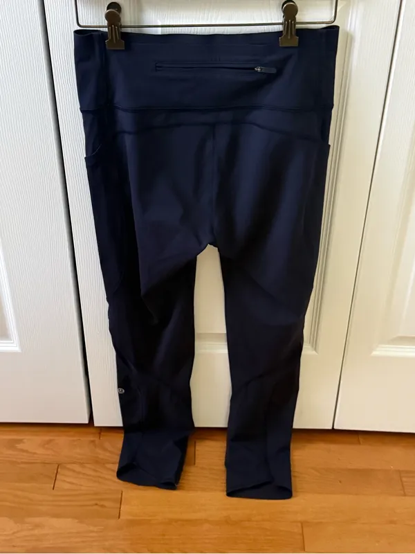 Lululemon Pace Perfect 7/8 Tight 25" in Midnight Navy - Image 3