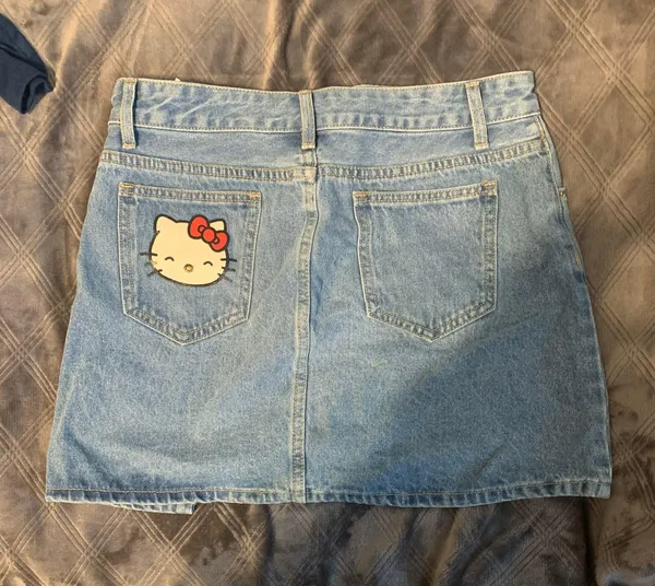 SheIn X Hello kitty Skirt - Image 2