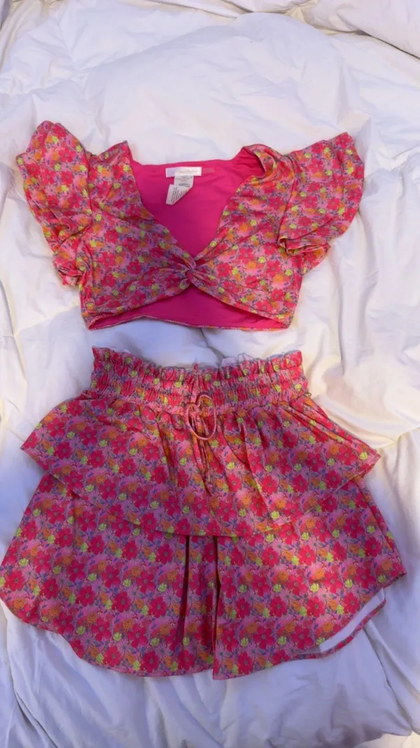 Love shack, fancy set - Image 2