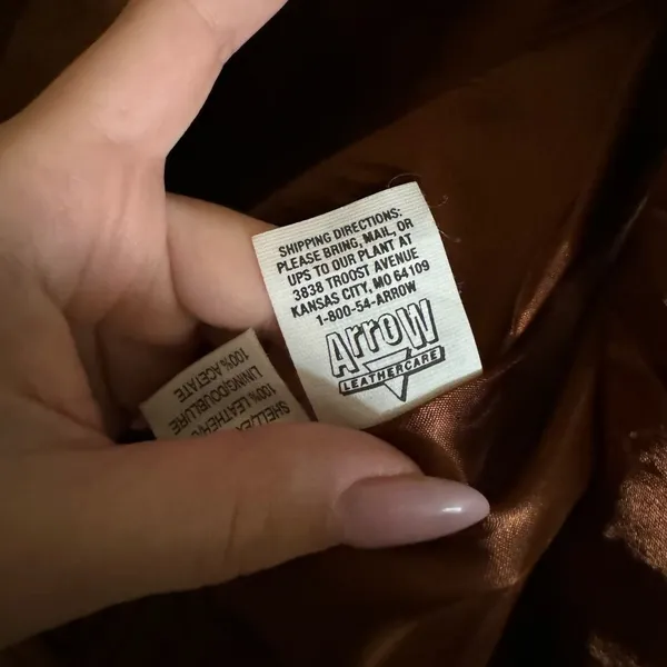American Vintage Vintage Harolds Suede Leather Vest Size Small‎ in Caramel Brown - Image 5