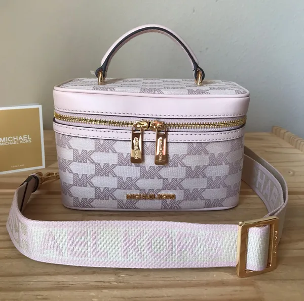 Purse And Card Holder - Image 13
