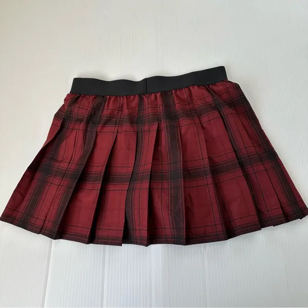 ALO Yoga Legacy Plaid Varsity Tennis Skirt Cranberry Black, S - Image 5