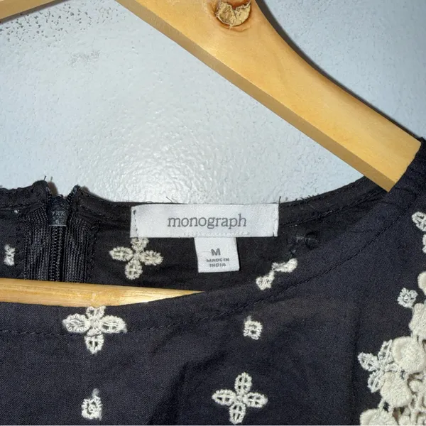 Monograph Black Cream Embroidered Ruffle Short Sleeve Top Boho‎ Medium - Image 4