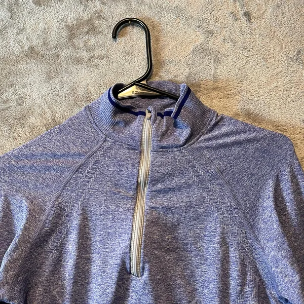 Athleta Fastest Track Long‎ Sleeve Active Half Zip Up Size Medium - Image 2