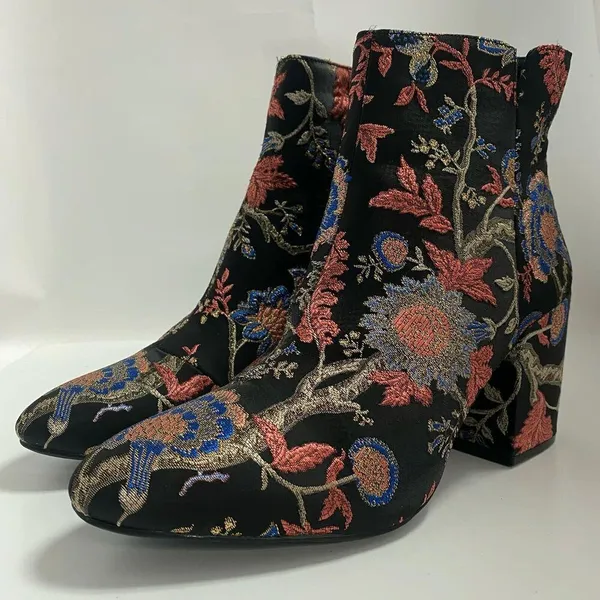 Target Women's Colorful Embroidered Floral Ankle Zip Bootie Boots Size 10 - Image 7