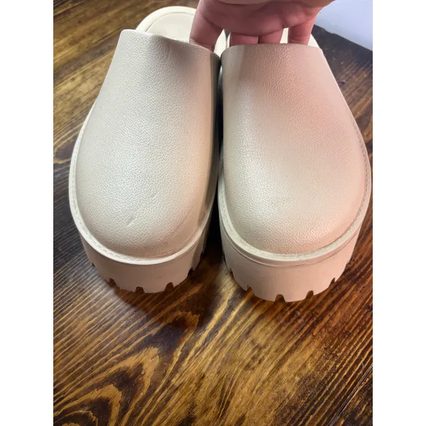 Tan Platform‎ Clogs Size 10 - Image 4