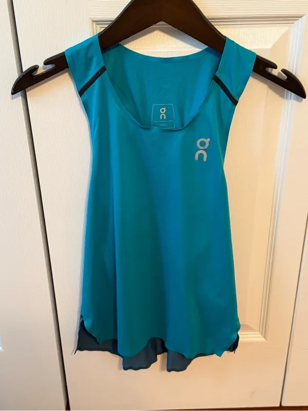 On Cloud Performance Tank in Teal Blue Size XS - Image 2