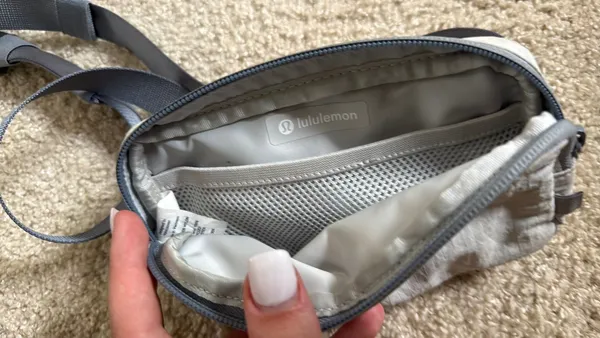 Lululemon Fanny Pack Crossbody grey - Image 2