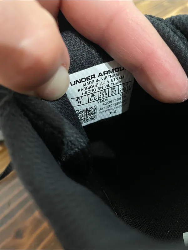 Women’s Under Armour UA HOVR Ascent Basketball Shoes 9 Black White 3025680 001 - Image 11