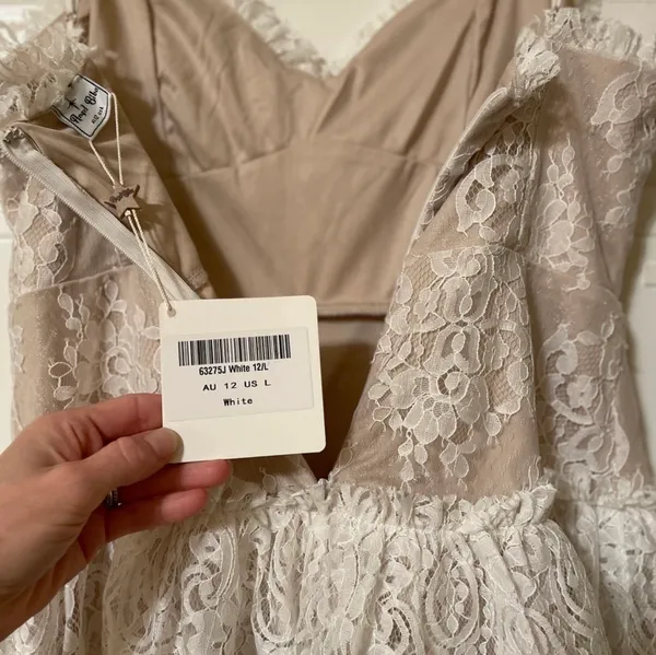 NWT! Angel Biba Chic White Floral Lace Mini Dress Women’s V-Neck Ruffle Size Large - Image 10
