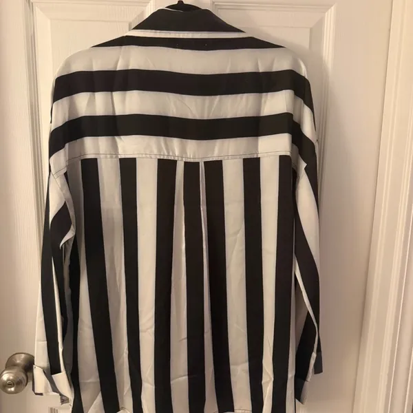 NWT Medium Promesa Black and White Striped Button Down Blouses Top - Image 2