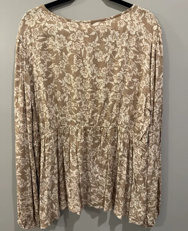 Bibi Brand Floral Blouse - Image 3