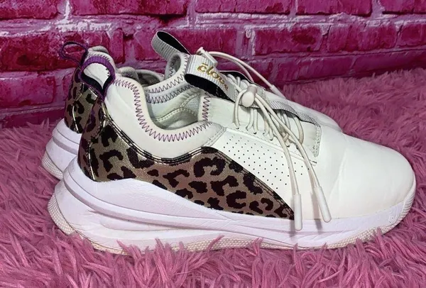 Women's Clove Nursing Shoe Size 8 White Leopard Purple‎ - Image 3